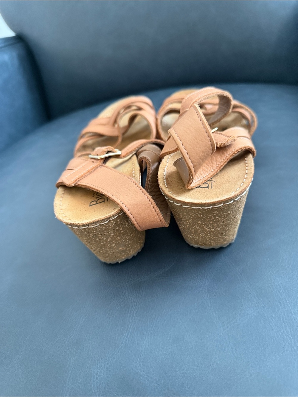 Women’s Tan Strappy Comfort Sandals - Picture 3 of 5
